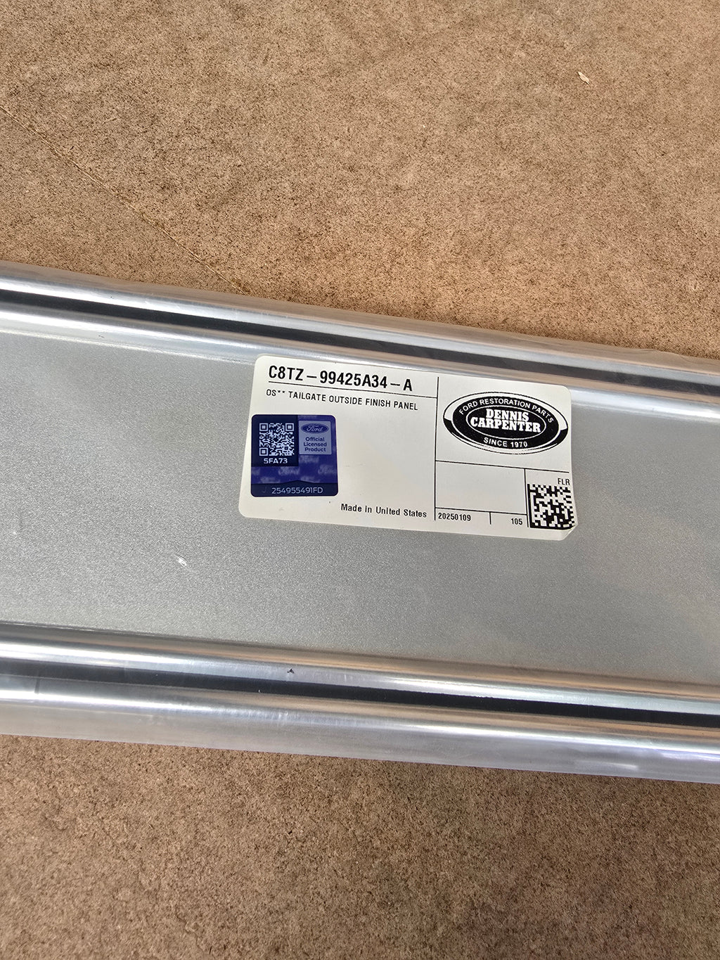 Tailgate FORD trim F100,250,350 1967-1972