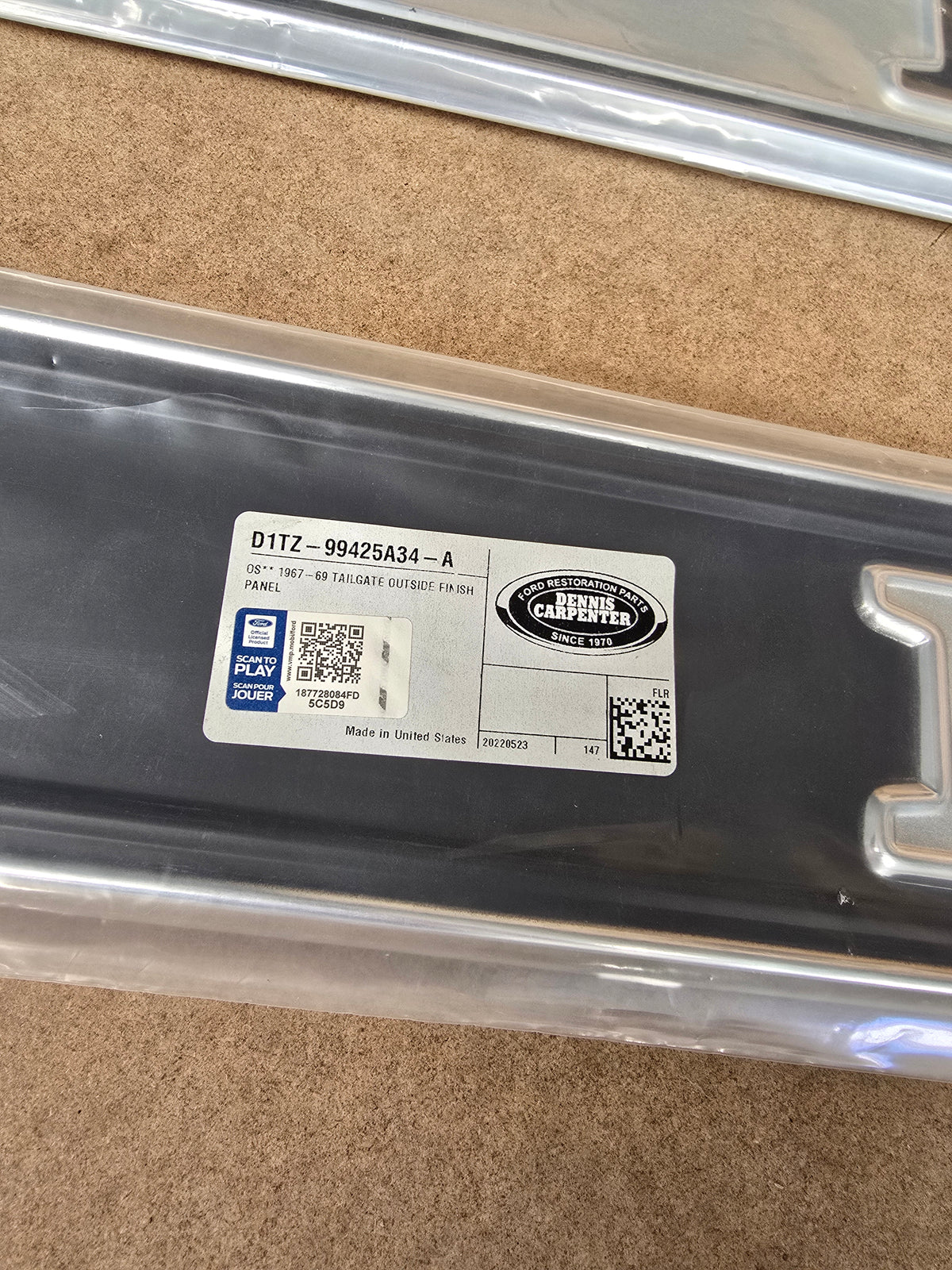 Tailgate FORD trim F100,250,350 1967-1972